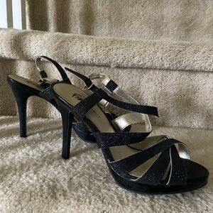 Fioni Night black sparkle 4 1/2” heels size 8 like new!